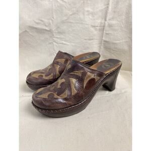 Nurture Sz 7.5 Brown Tooled Leather Heeled Clogs Mules Platform Comfort